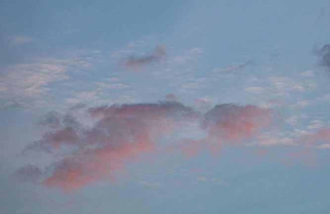 Beauté, ciel, nuages par Callum Shaw (unsplash.com)