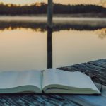Livre et calme par Michael Eufemia (unsplash.com)